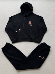 Derschutze American-style hooded sweatshirt and loose-fitting sweatpants, unisex casual sportswear set with embroidered bear and koi fish.