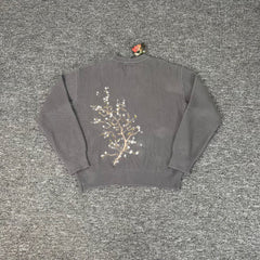 Derschutze blossm knit floral embroidered crew neck sweater, unisex loose casual sweater, trendy style.