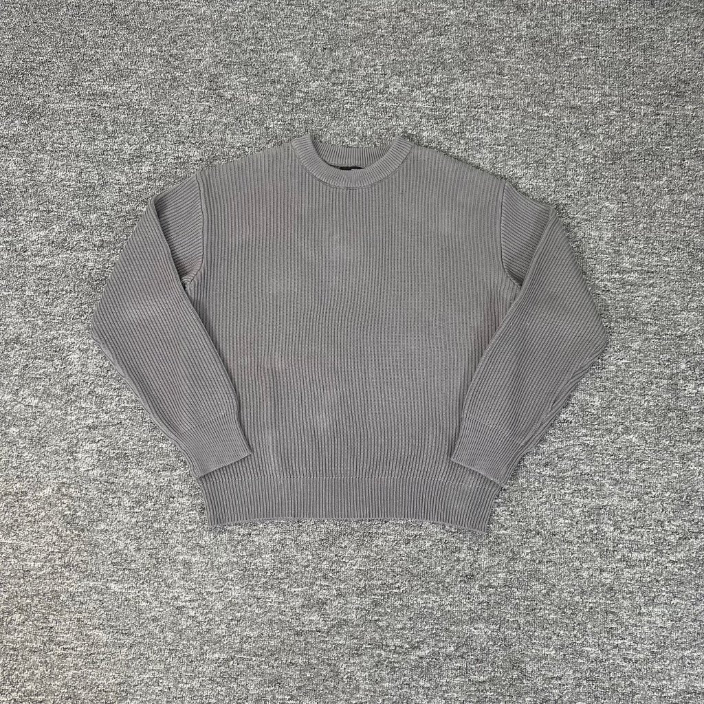 Derschutze blossm knit floral embroidered crew neck sweater, unisex loose casual sweater, trendy style.