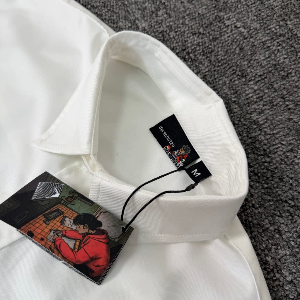 Derschutze high-street heavy-duty floral embroidered short-sleeved shirt, unisex collared trendy and versatile top.