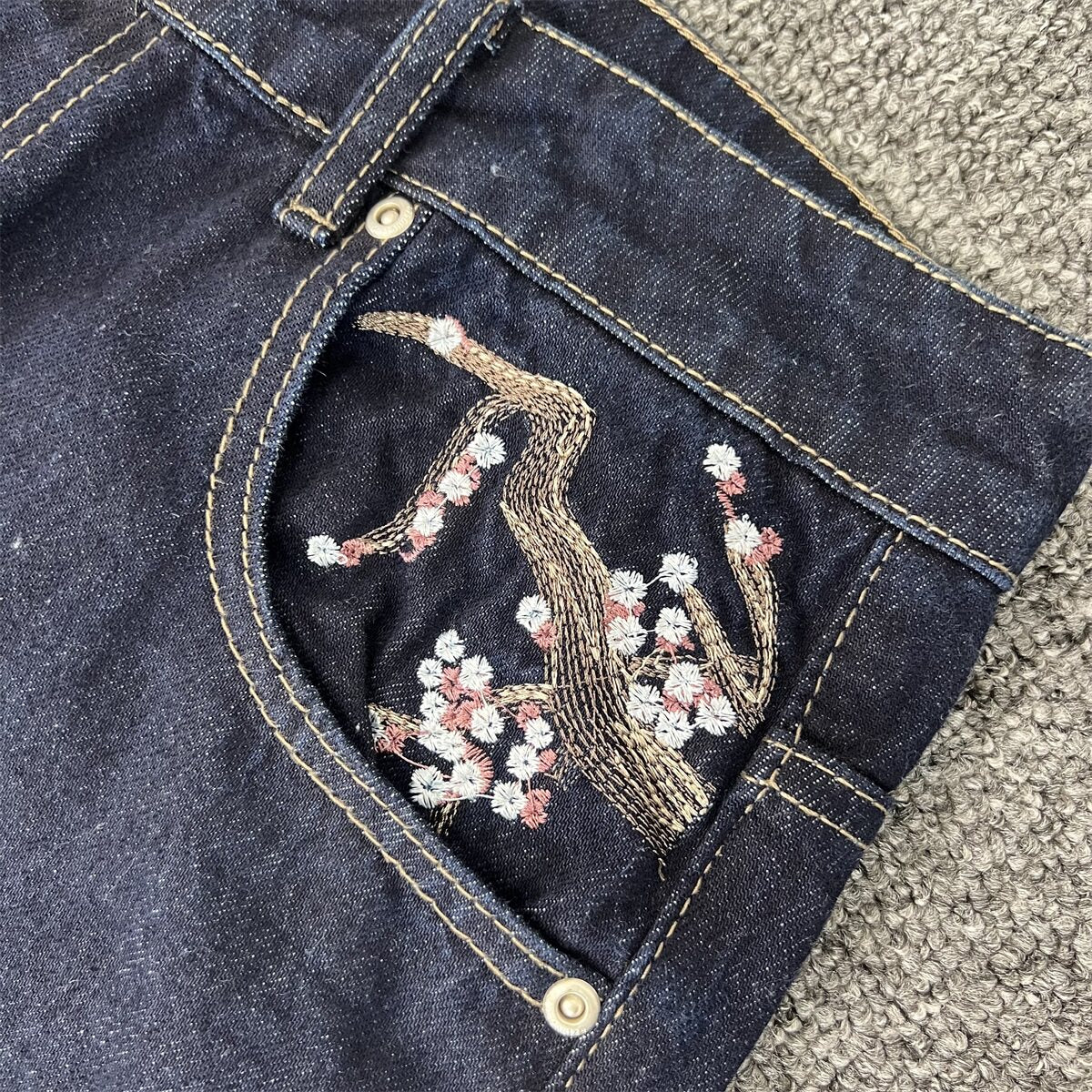 derschutze blossom v2 raw denim loose straight leg casual jeans with cherry blossom embroidery - trendy