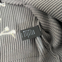 Derschutze blossm knit floral embroidered crew neck sweater, unisex loose casual sweater, trendy style.