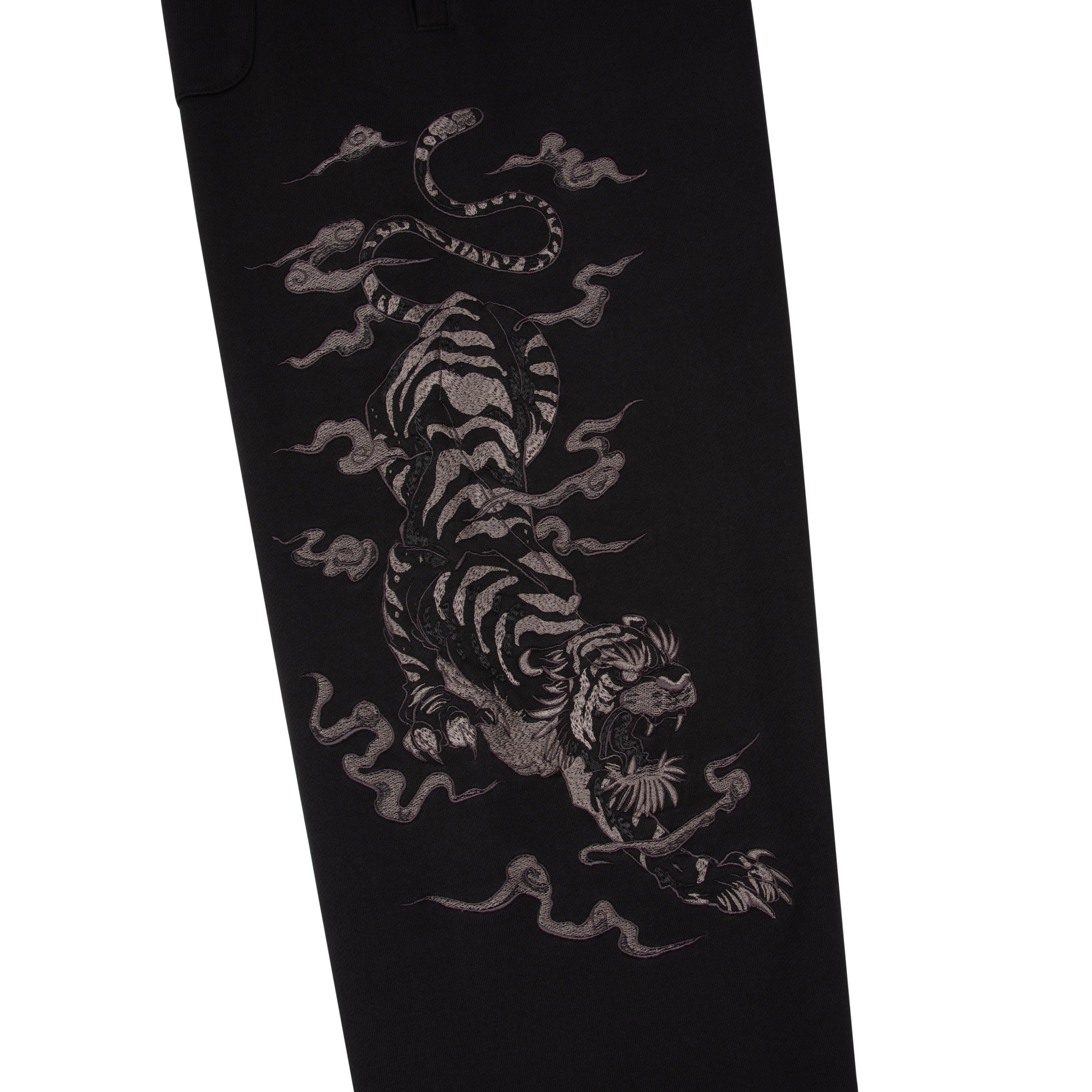 "yakuza v3" Sweatpants black 01